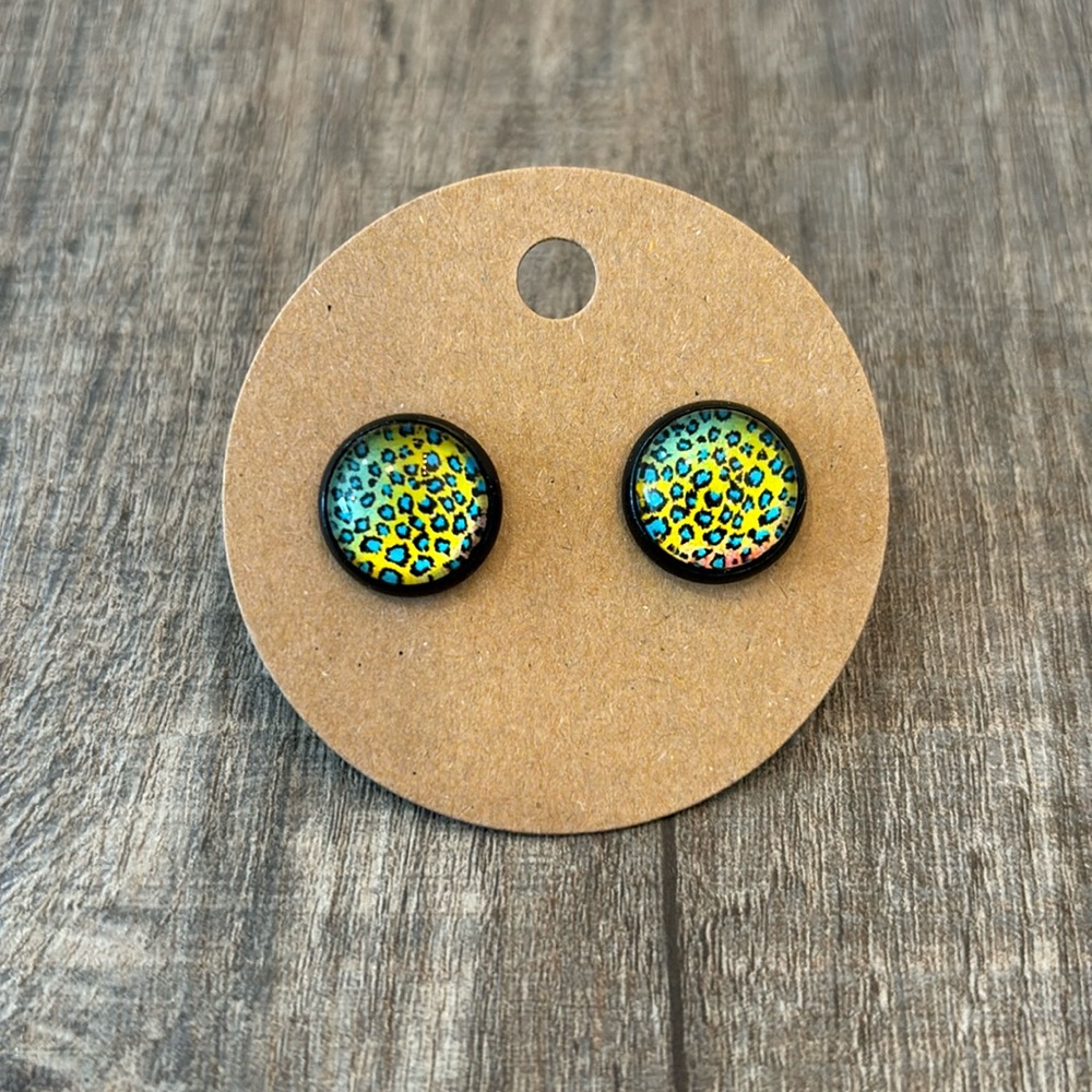 Homemade Earrings - 12mm diameter circle‎ - post style - animal print